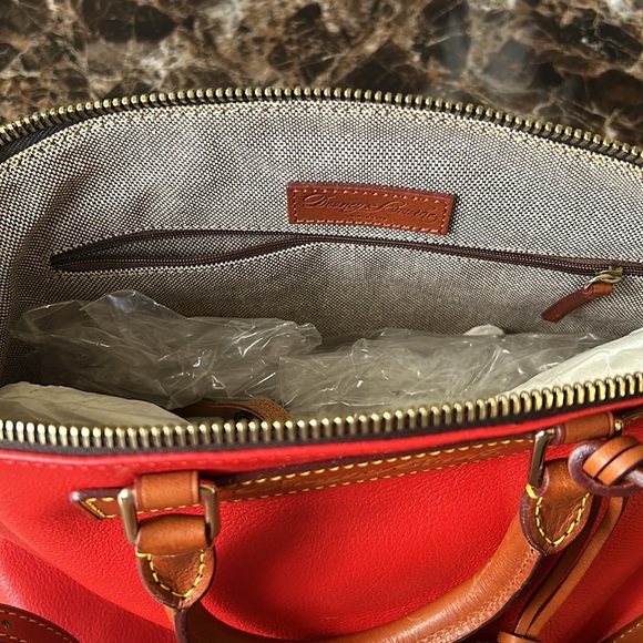 Dooney & Bourke Red Satchel purse - Picture 3 of 5